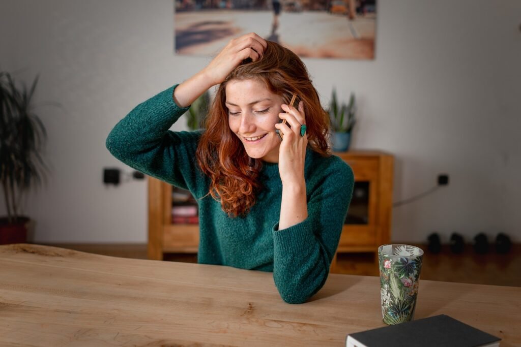 7 Phone Etiquette Rules for Clear and Professional Communication